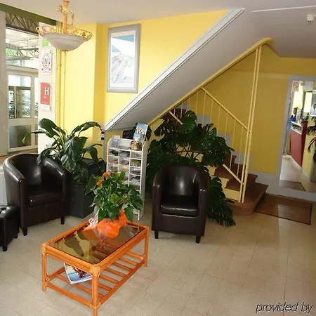 فندق Brit Hermitage 3*